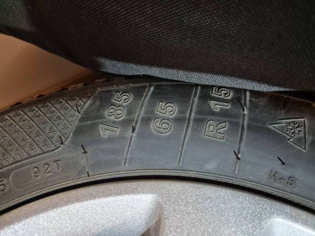 185 65 15 tli gumi szett, felnivel