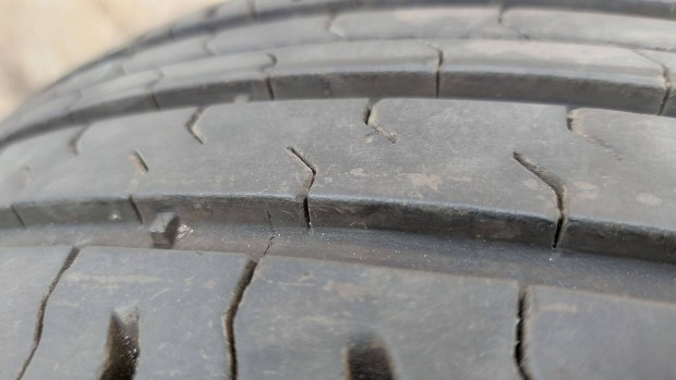 185/65 R15 Continental nyári gumi garnitúra eladó Pécsen