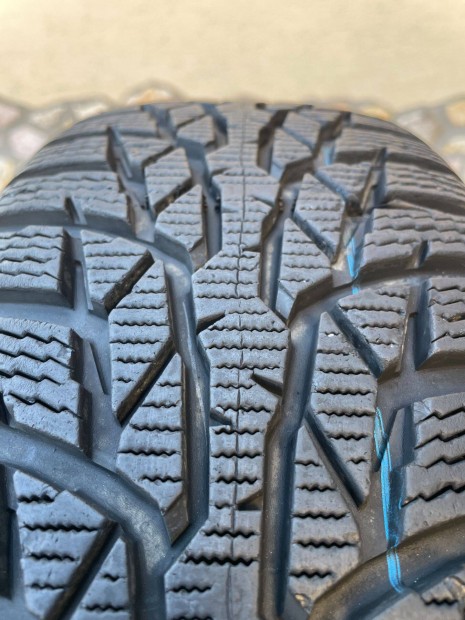 185/65 R15 Nokian WR D4 Tli gumi elad