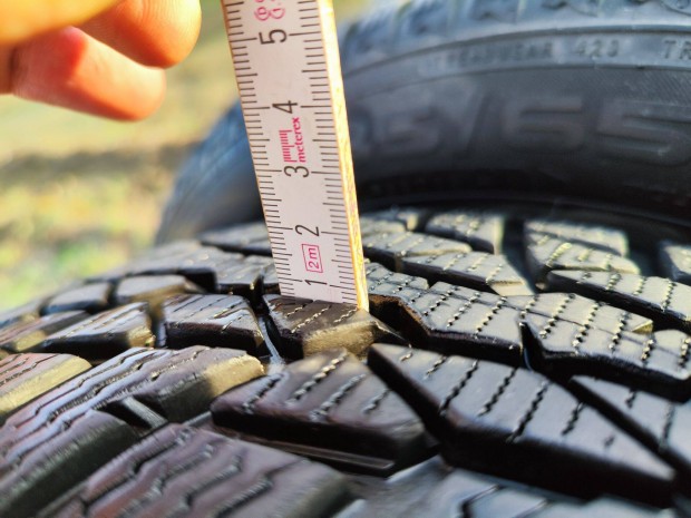 185/65 R15 Nokian tli gumi szett 4db - j llapot 7mm profil