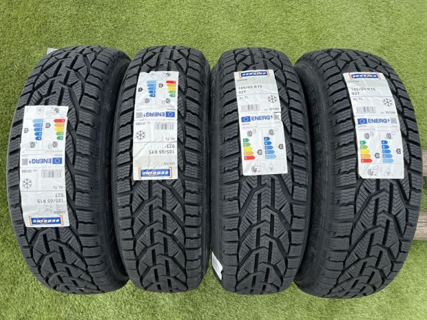 185/65 R15 Sebring Snow 92T ÚJ téli gumi 1 év kátyú garanciával