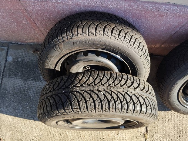 185/65 R15 Téli gumi garnitúra felnivel