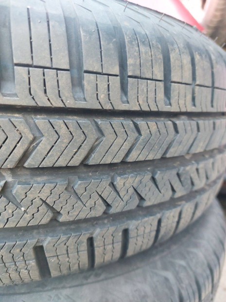 185/65 R15 Vredestein tligumik