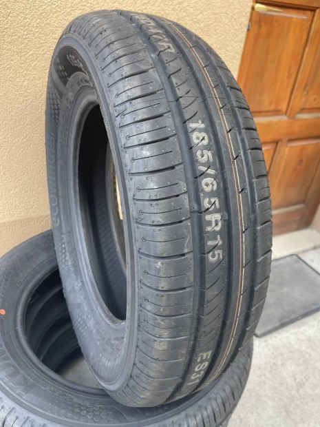 185/65 R 15 Kumho eco Wing �j nyari garnit�ra  