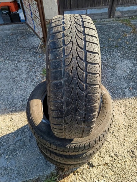 185/65 r15 4db Nokian tli gumi elad