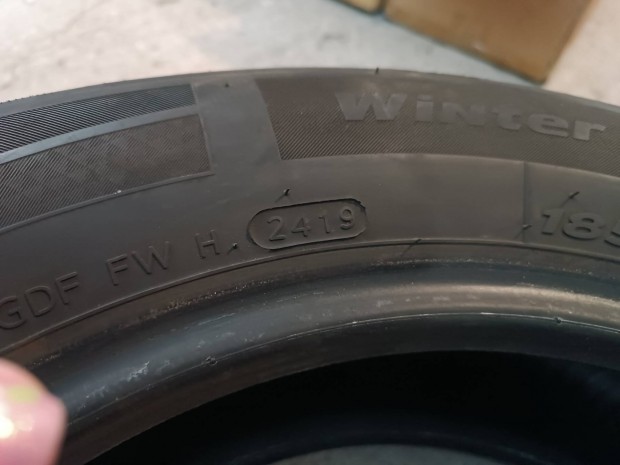 185/65 r15 88T Hankook Wintericept rs2 téli gumi garnitúra
