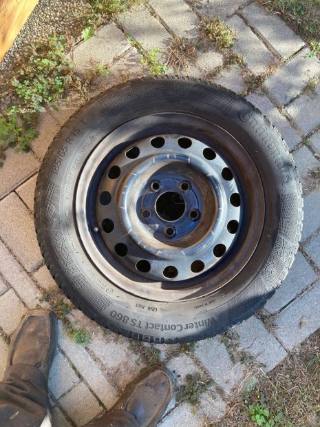 185/65 r15 téligumi garnitúra eladó