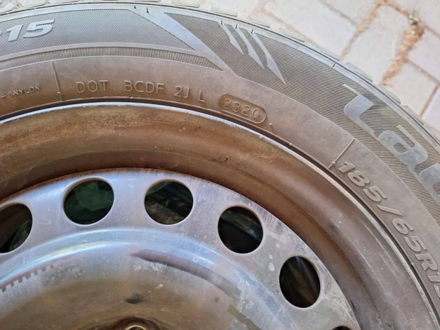 185/65 r15 tlu gumi szett opel felnin