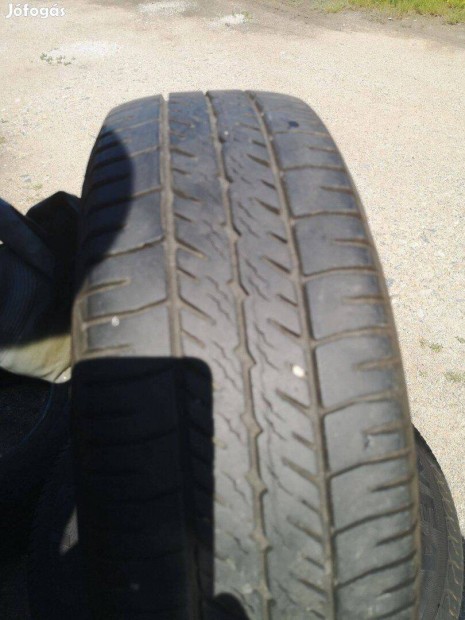185/70R14 40e/garn Goodyear nyárigumi