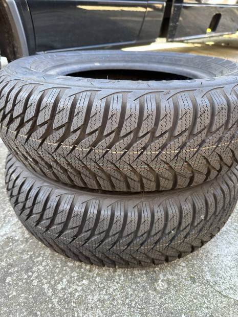 185/70/14 Goodyear Ultragrip 8 -as 0 km-s gumi 2db