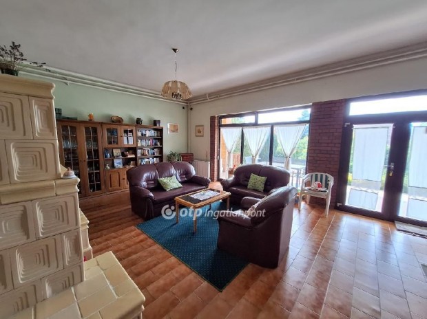 186 nm-es h�z elad� Als��rs