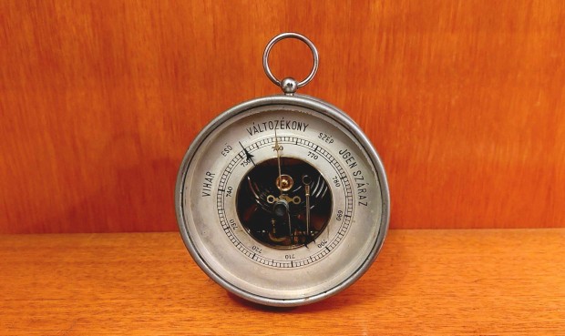 1880 k�r�li haj�barom�ter elad�