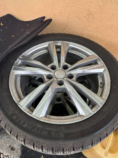 18 18" 5x112 BMW 5 G30 G31 alufelni felni 245/45 R18 téli gumi