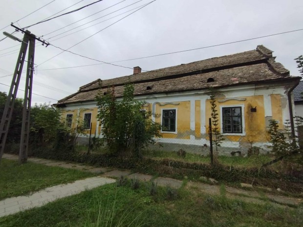 18.SZ�ZADI K�RIA N�GR�D MEGY�BEN �RSEKVADKERT K�ZPONTJ�BAN ELAD� !