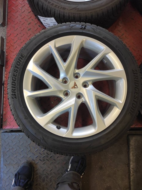 18" 18 5x112 cupra formentor 245/45r18 Bridgestone téli 310eft/4db