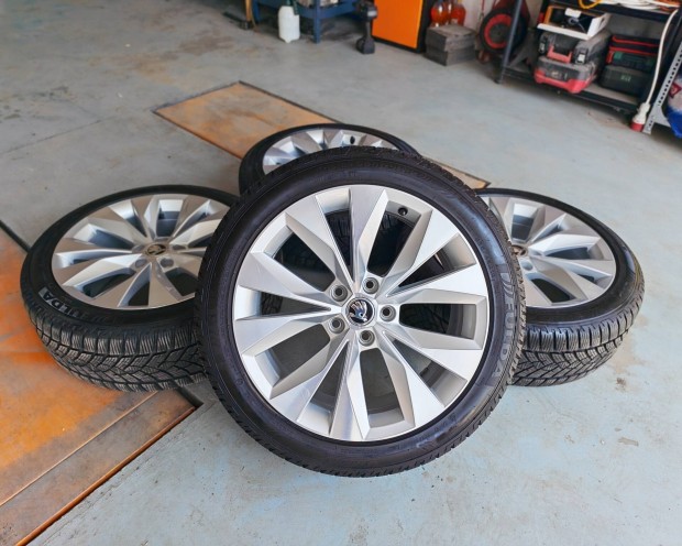 18" 5x112 Skoda "Cassiopeia" gyári alufelni szett téligumikkal!