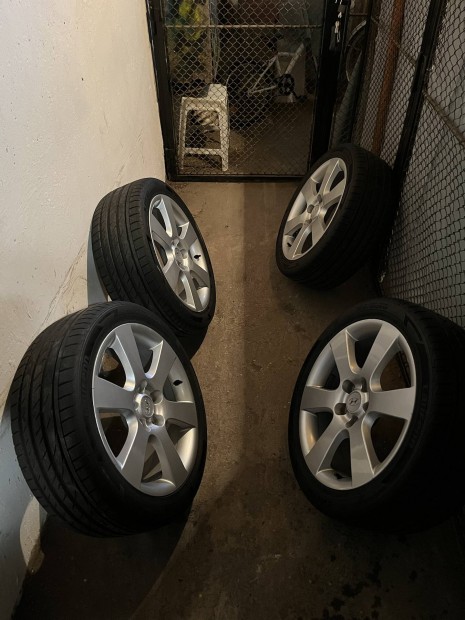 18" 5x114.3 gyri hyundai alufelni nyri-gumival elad!