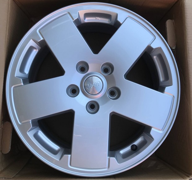 18" Jeep Wrangler gyri felni garnitra