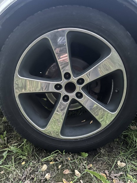 18" alufelni 5x114,3 255/45 ZR18 gumikkal