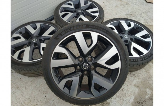 18" gy�ri Nissan Juke F15 alufelni Tpms szelep