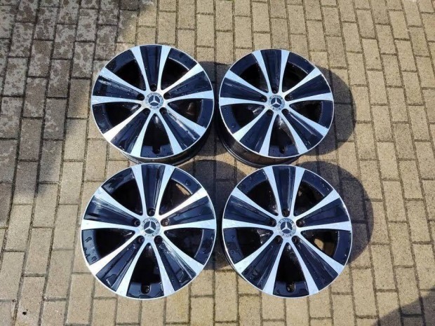 18"-os Mercedes-Benz gyri alufelni garnitra elad, jutnyos r