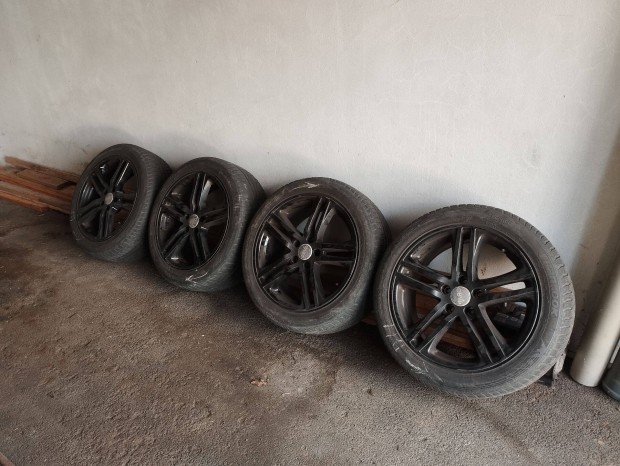 18 alufelni elad (fekete)