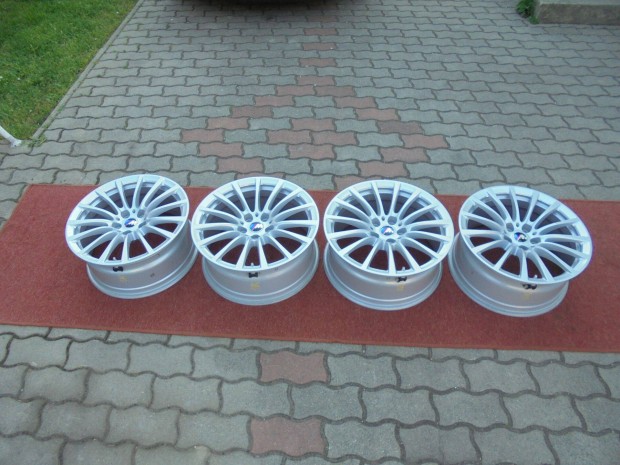 18-as BMW ( gyári G sorozat ) mint az új eladó