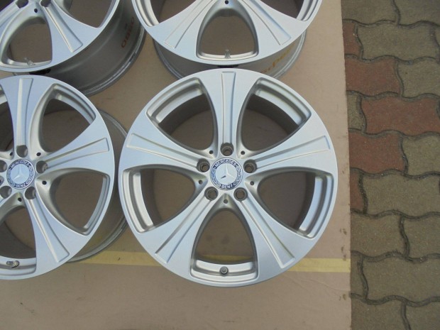 18-as Mercedes alufelni + T.p.m.s kitn llapotban elad