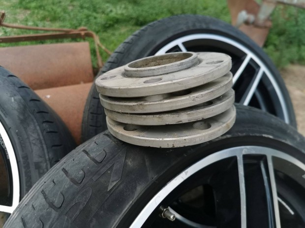 18 as felnik elad�k