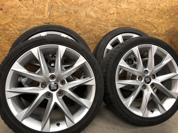 18 colos gyri Seat alufelni 225/40/18 nyri gumi 18 col