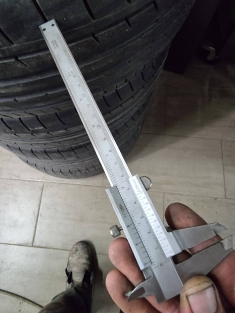 18"os nyri gumi garnitra 