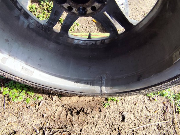 18as alufelnik �j szer� gumikkal 