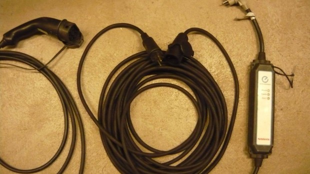 18m 3Gx2.5MM Gumi hosszabbt:Ev tlts,Nagyobb ramfelvtelhez j