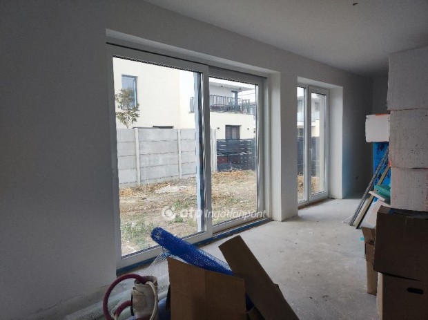 190 nm-es h�z elad� Szeged