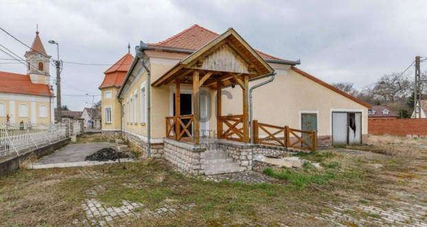 190 nm-es h�z elad� Zalaszentgr�t