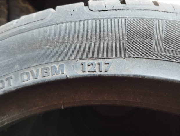 195/45 R15 Ny�ri gumi Vredestein N�metorsz�gb�l 7 mm-es.