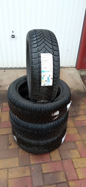 195/50R16 j Michelin Alpin 6 tli gumi. 