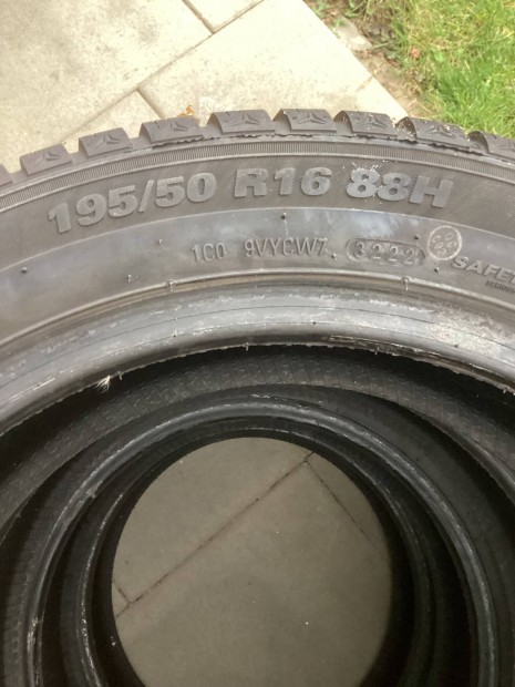 195/50 R16 Kumho tli gumik elad