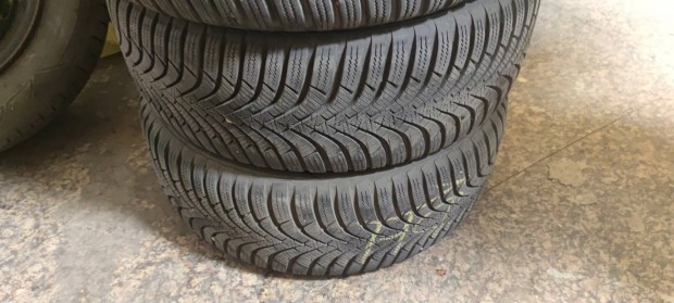 195/50 R 15 coll tli Hankook gumi szett.A Mercedes re val !