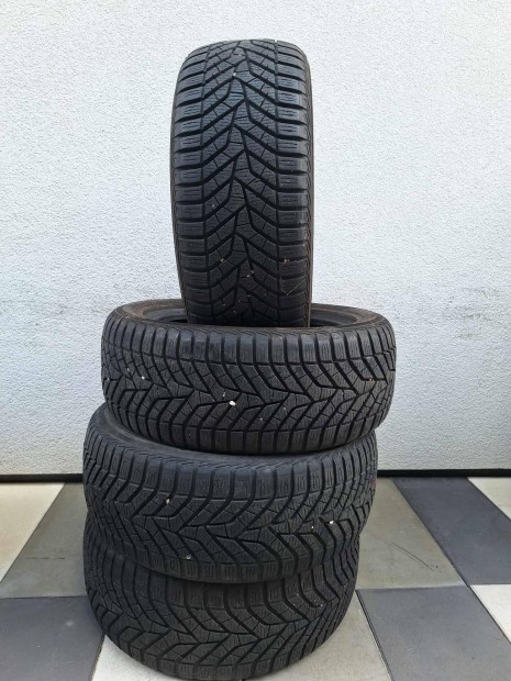 195/50 r15 Yokohama Bluearth Winter V905 tligumi DOT2519