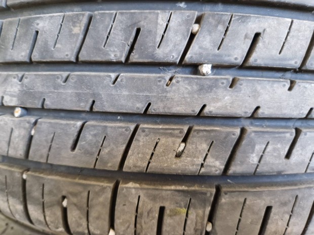 195/50r13 Trailer gumi újszerű allapot 5000kmt-t futott