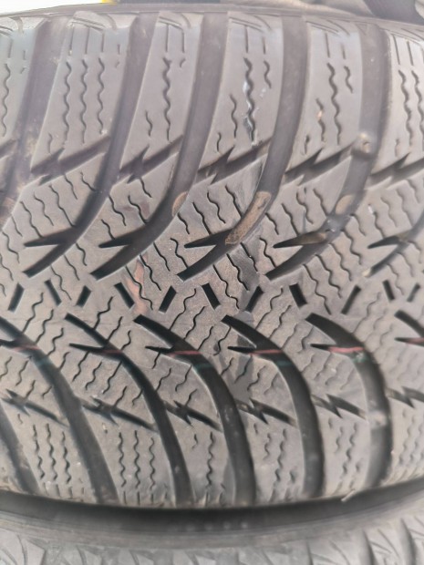 195/55R15 Kumho téligumik 40e/4db 195/55