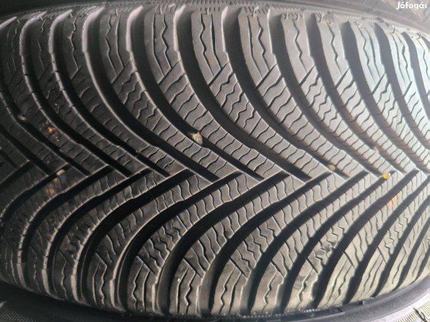 195/55R16 195/55 Michelin Alpin téligumik