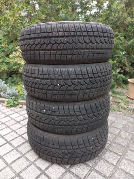 195/55R16 87H Taurus téli gumi szett 4db eladó, 7-8mm