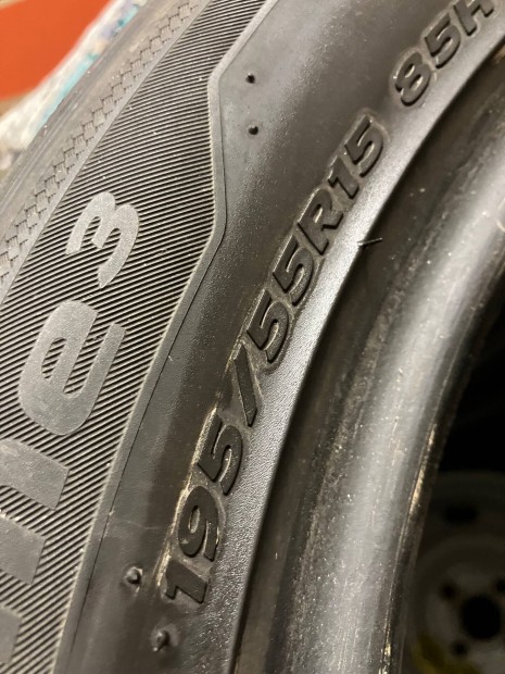 195/55/15 4 db nyárigumi 20.000.-