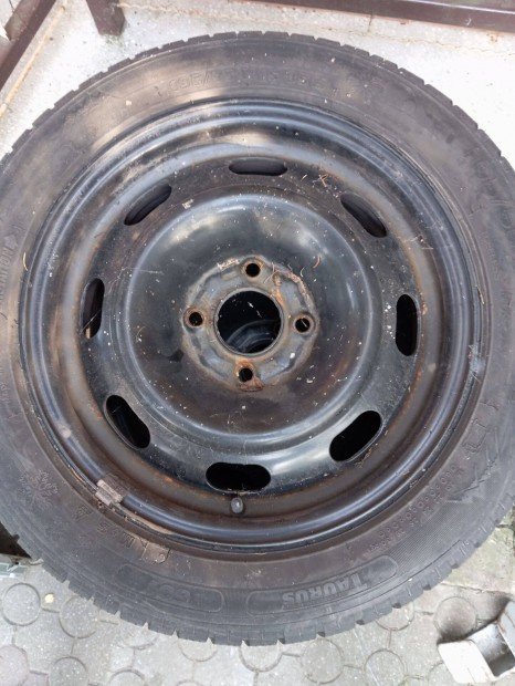 195/55 R15 téli gumi acélfelnikkel eladó 4db