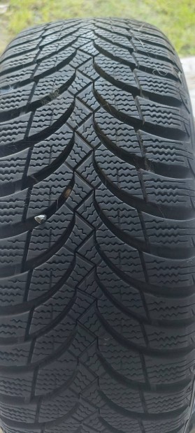 195/60R15 Nexen Tli