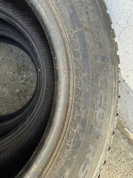 195/60 R15 tli gumi