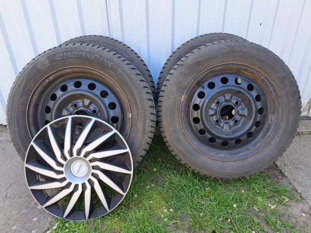 195/60 R15 tligumi