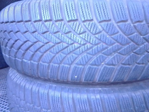 195/65R15 Bridgestone Blizzak LM005 újszerű 2023-as téli gumi 2 db